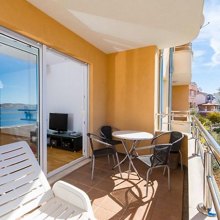 Apartment Labadusa โตรกีร์ ภายนอก รูปภาพ