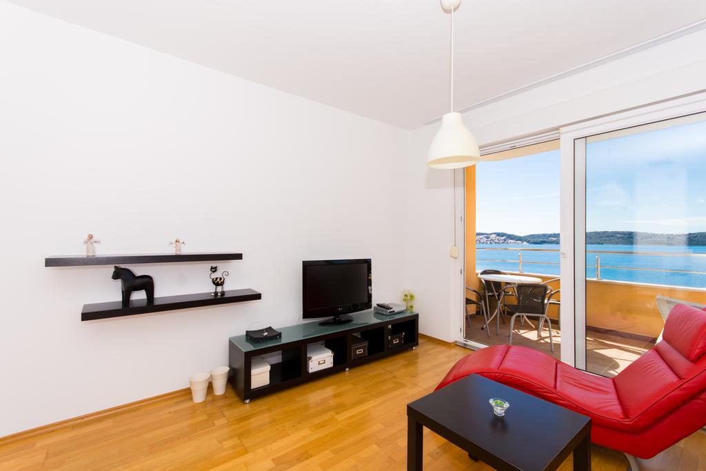 Apartment Labadusa โตรกีร์ ภายนอก รูปภาพ