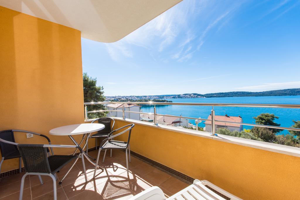 Apartment Labadusa โตรกีร์ ภายนอก รูปภาพ